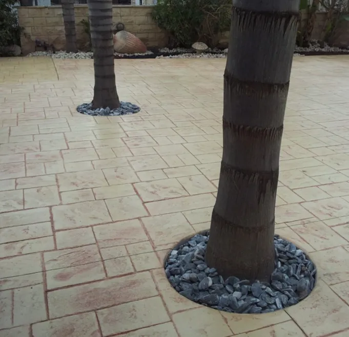 דוגמת צפחה קטנה בגוון כורכרי עם אדום